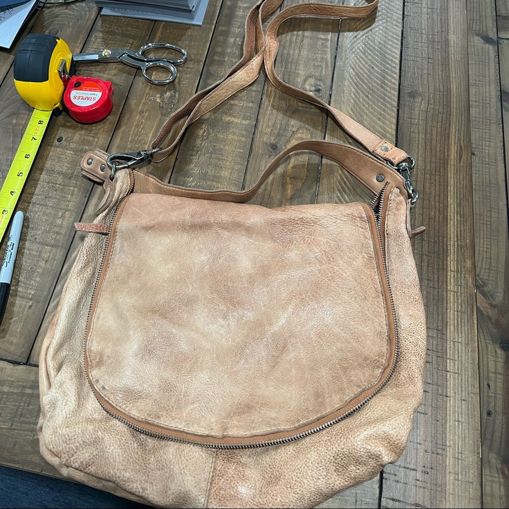 Latino light tan leather purse